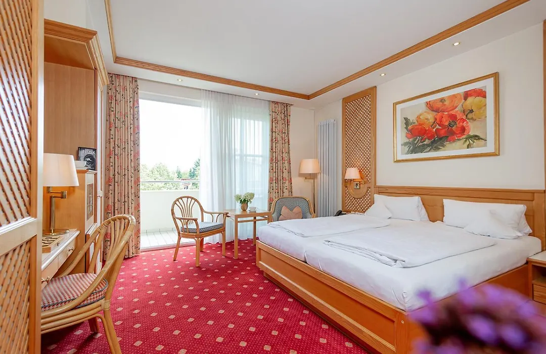 Thermenhotel Quellenhof-1