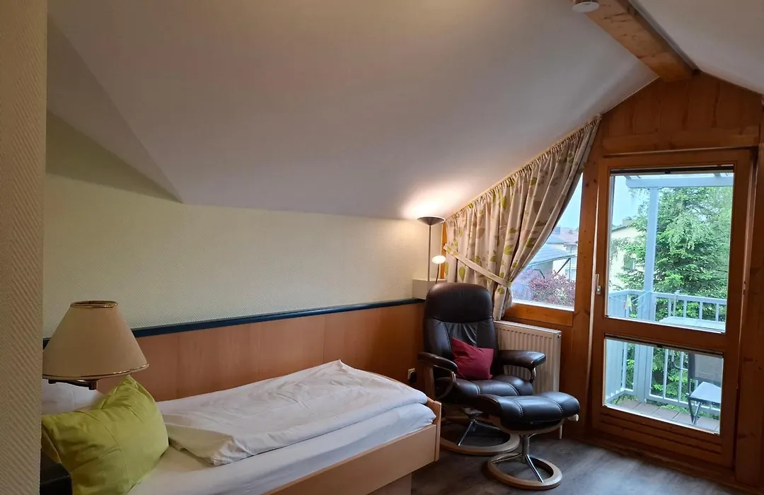 Hotel Garni Vier Jahreszeiten-1
